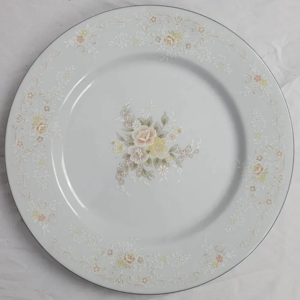 Crescent Fine China Jie Pai Dessert Plate Painted Golden Flowers and Accents